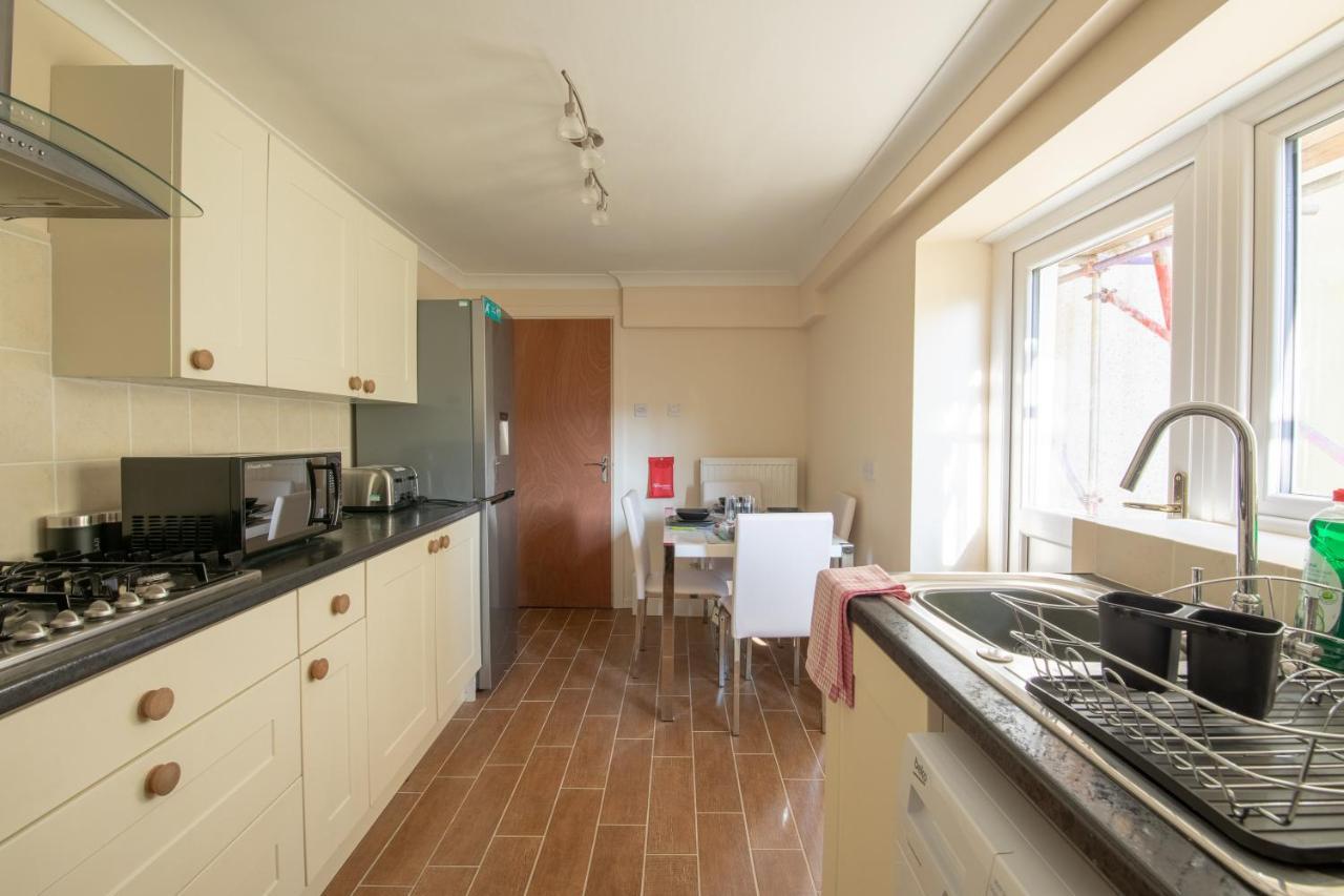 Host & Stay - Hanover Apartment Суонзи Екстериор снимка