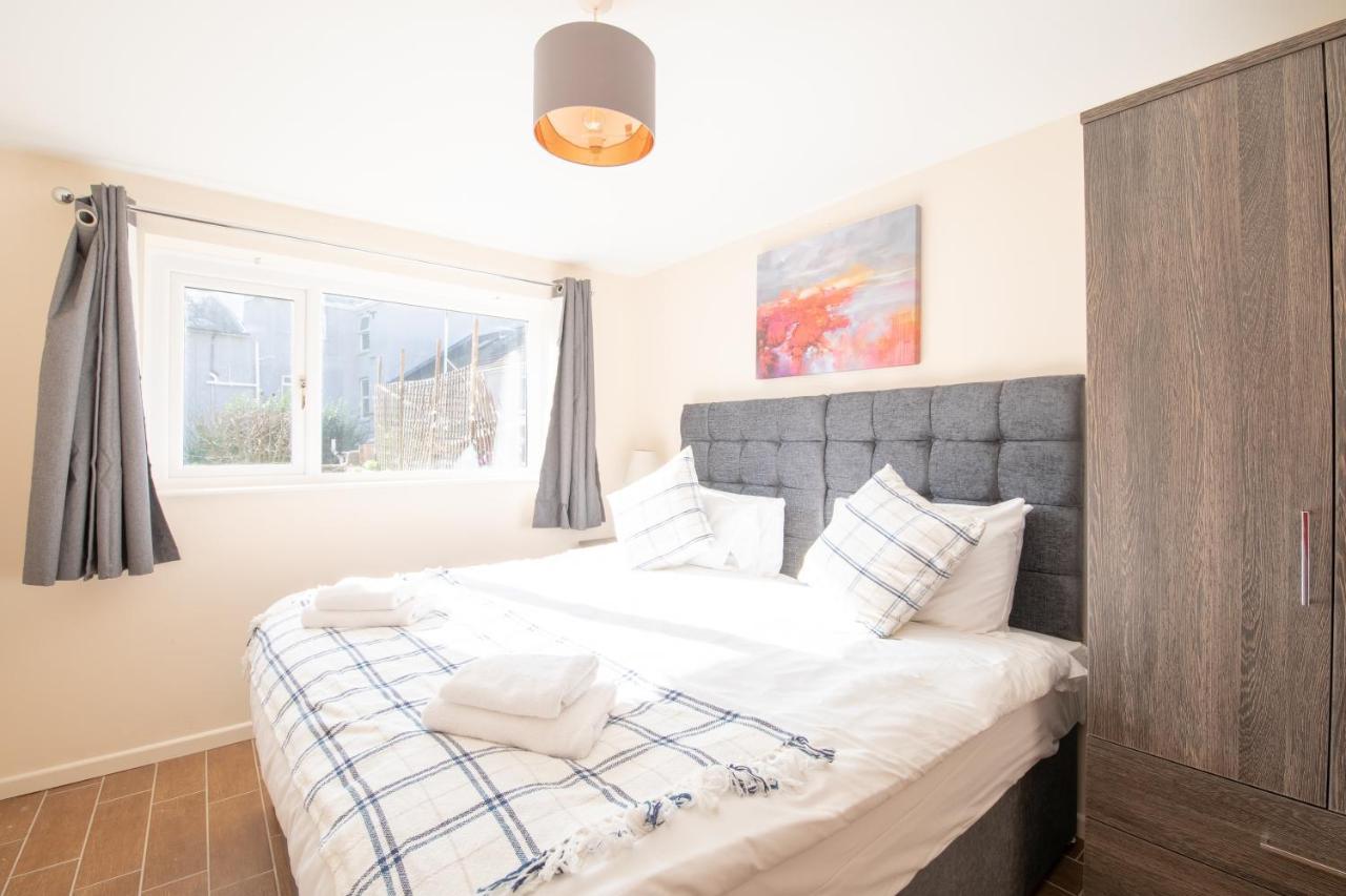 Host & Stay - Hanover Apartment Суонзи Екстериор снимка